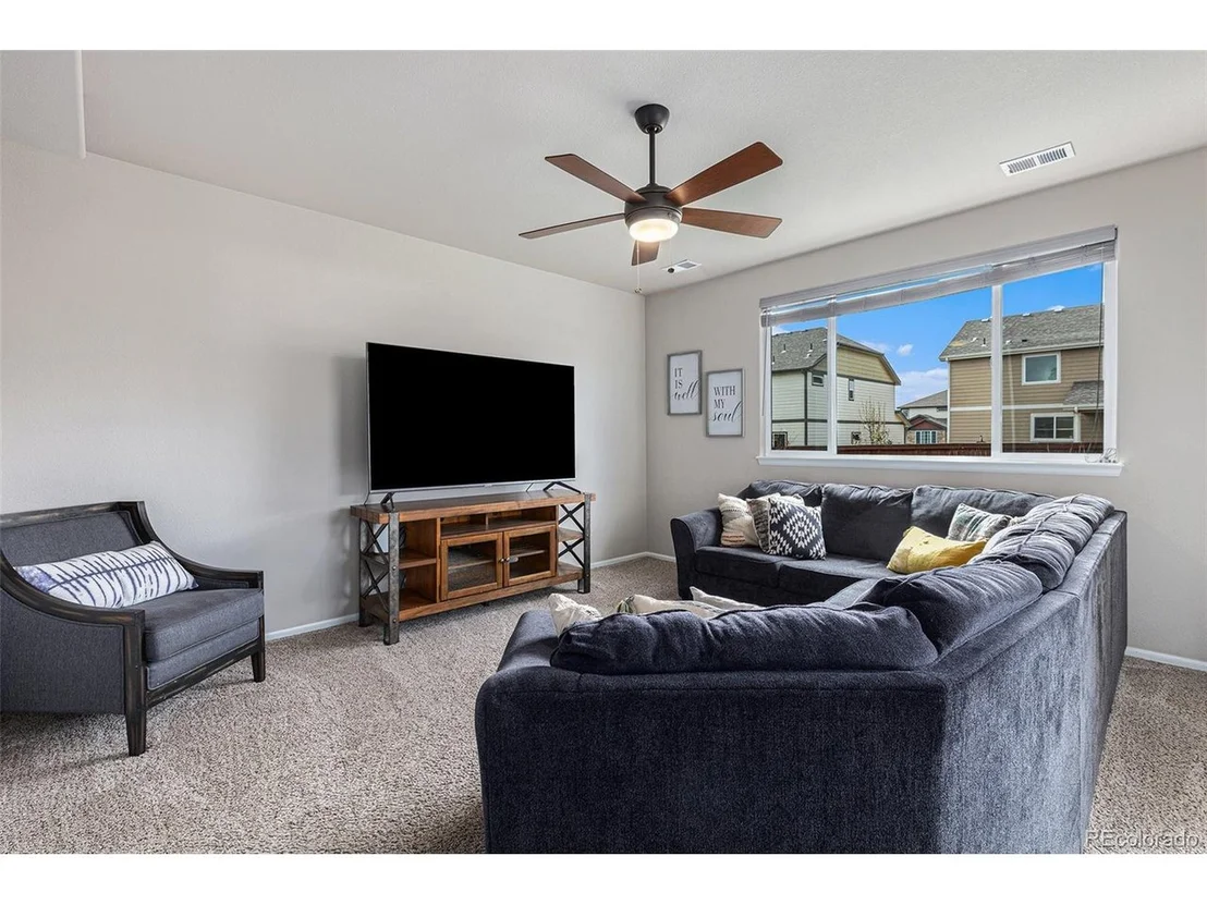 Photo of 1521 Heirloom Dr