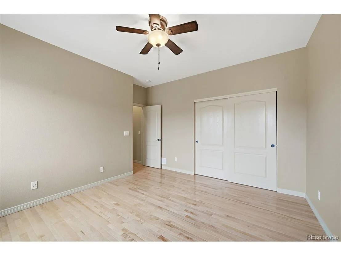Photo of 10977 Glengate Cir