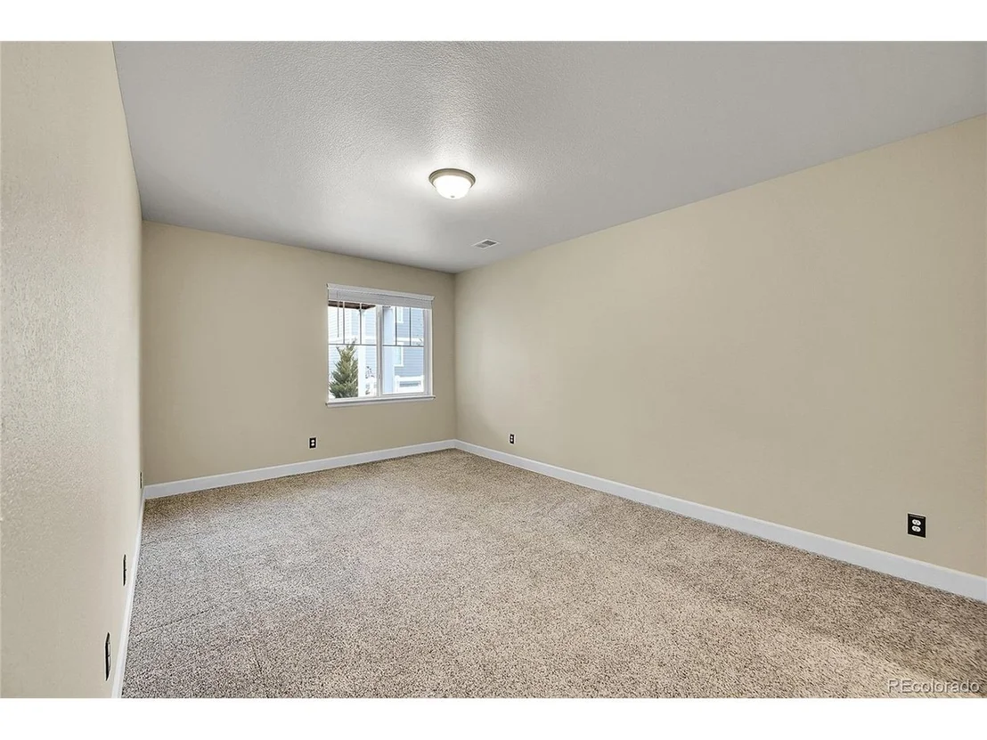 Photo of 5190 Ditmars Trl