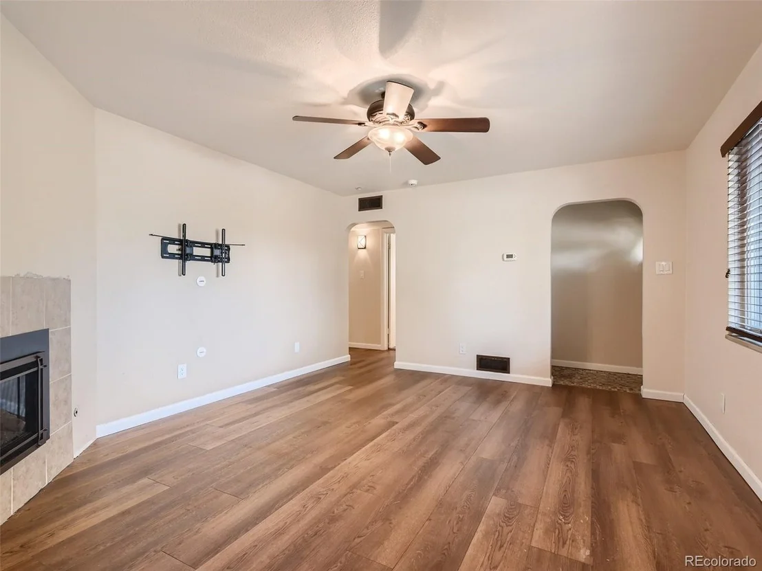 Photo of 9221 High St