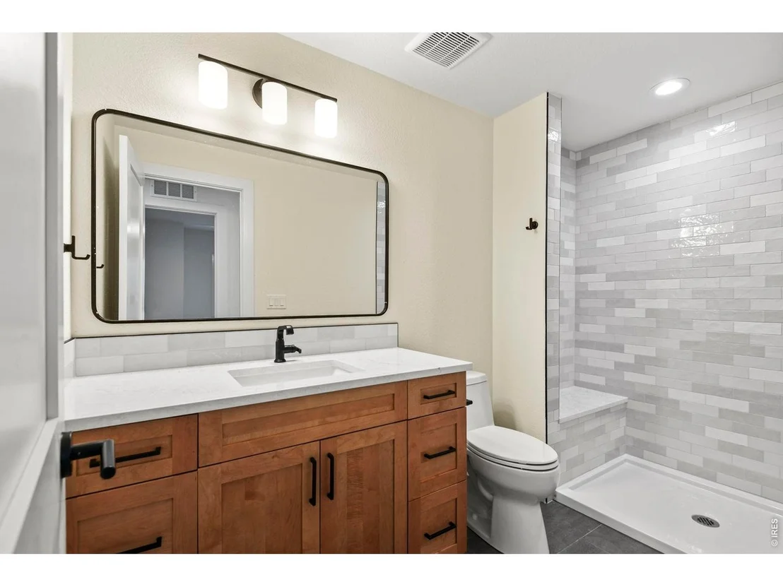 Photo of 1424 Burt Ave