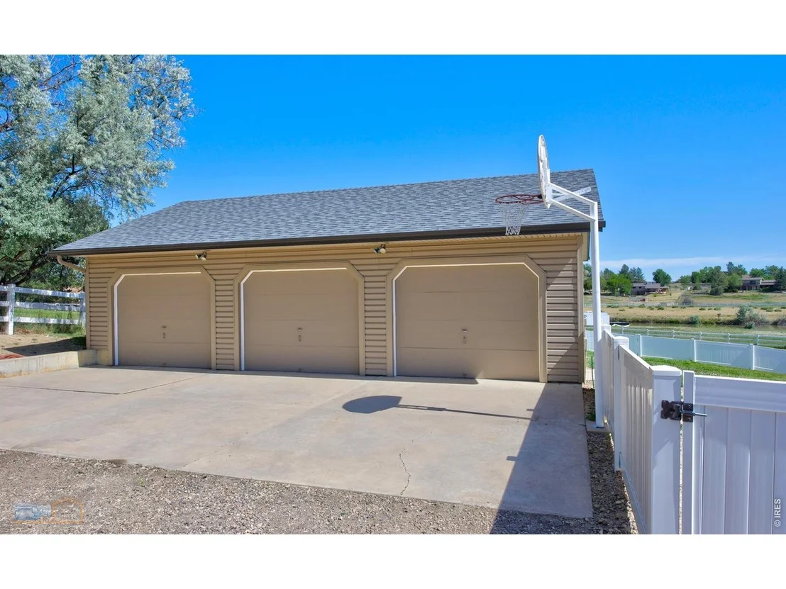 Photo of 3000 Martingale Dr