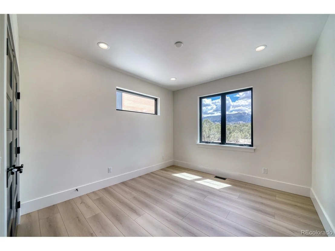 Photo of 10339 Outpost Ln