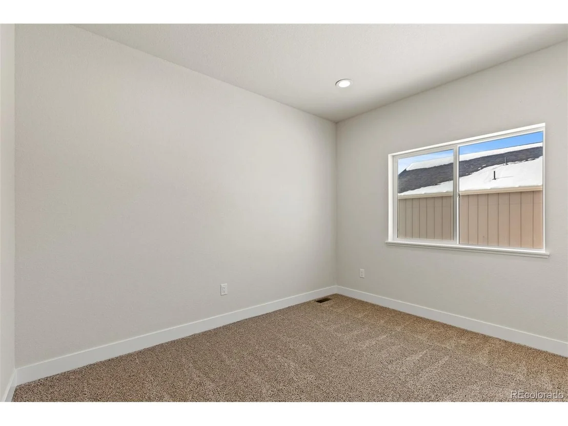 Photo of 118 7th Ave