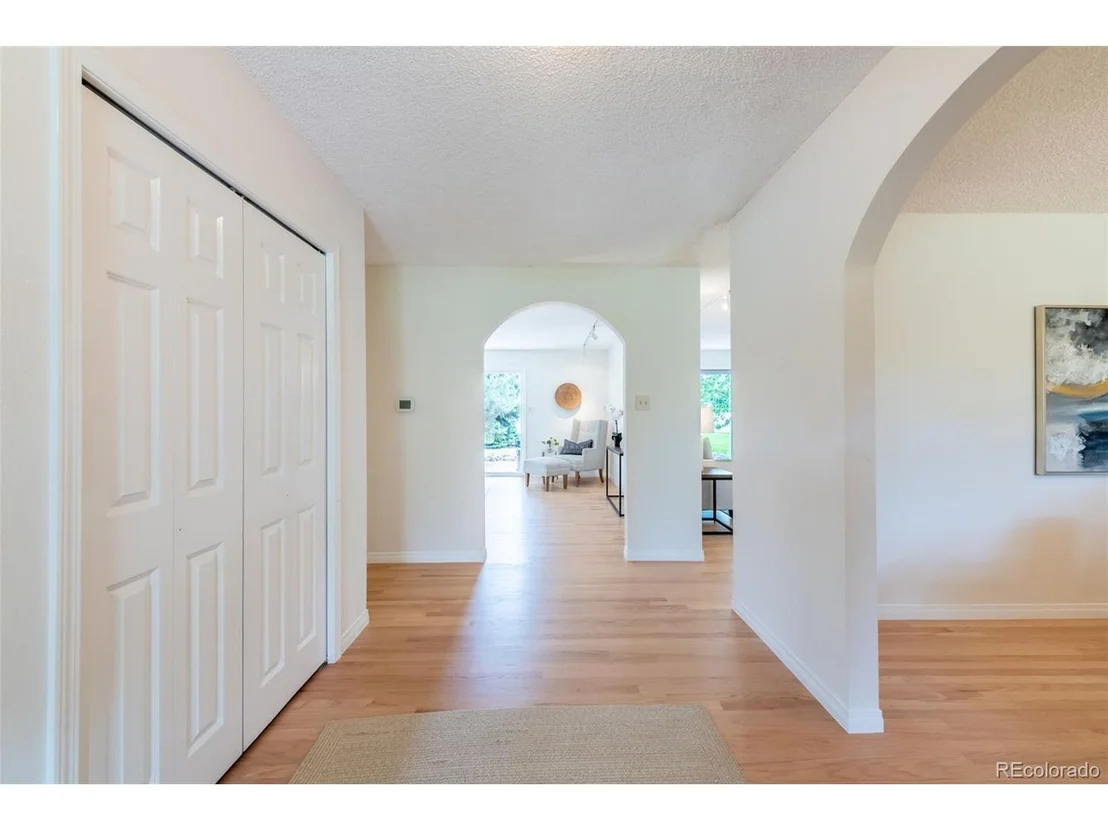Photo of 2240 Champlain Dr