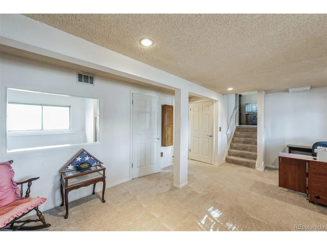 Photo of 11084 Clermont Dr