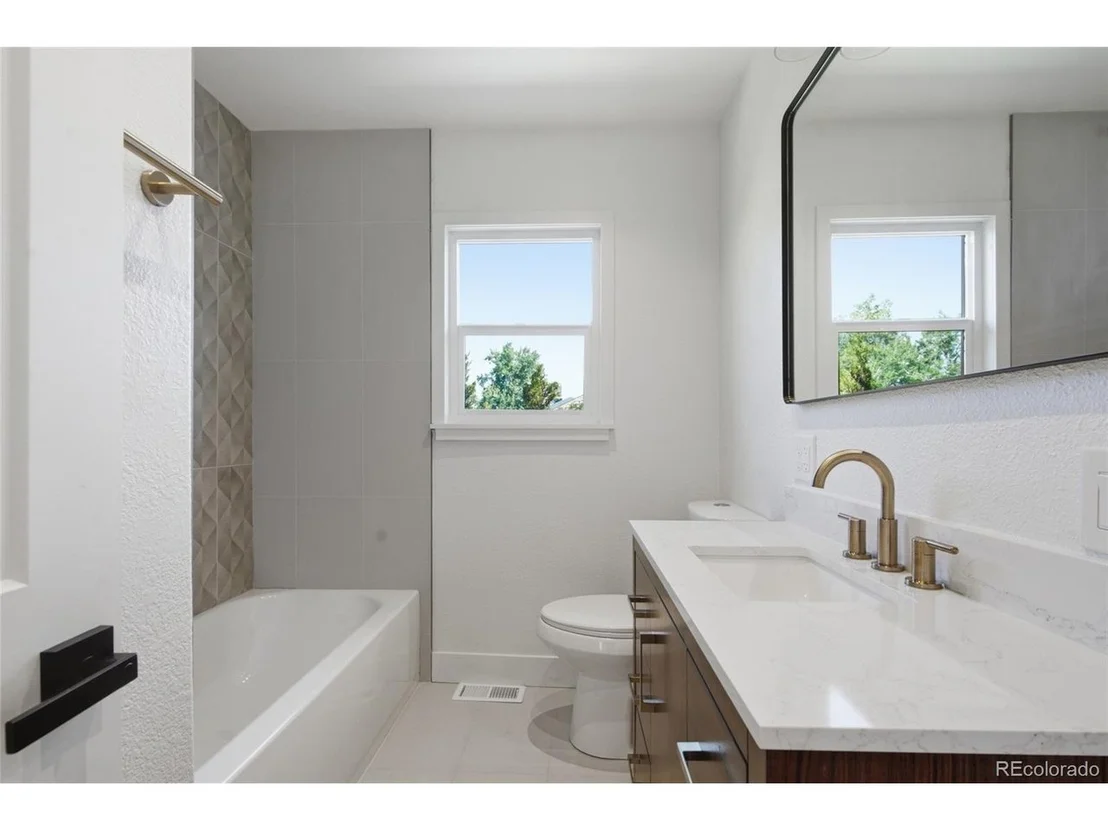 Photo of 4992 Bryant St