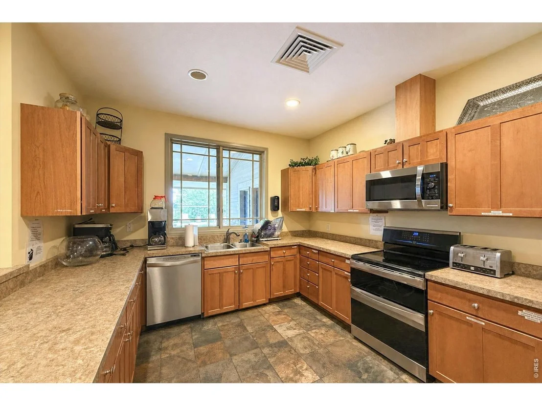 Photo of 7900 Mountain View Dr
