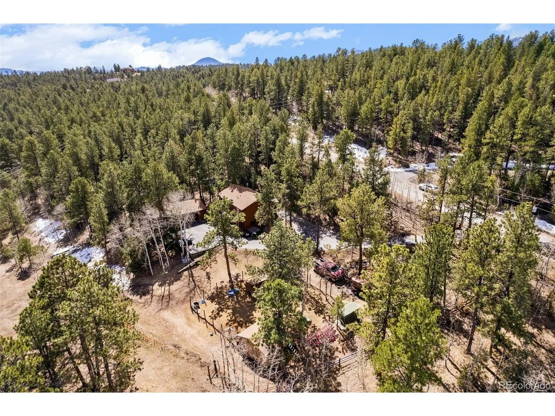 Photo of 1327 Bluebird Dr