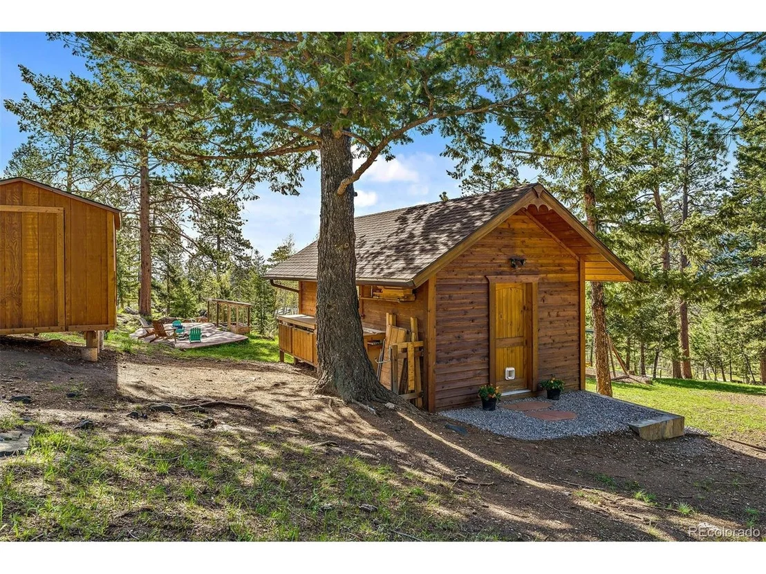Photo of 489 Circle Dr