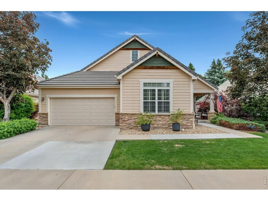 Photo of 836 Windflower Dr