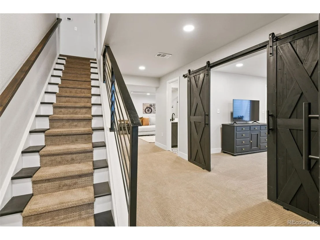 Photo of 1127 Cherrywood Dr