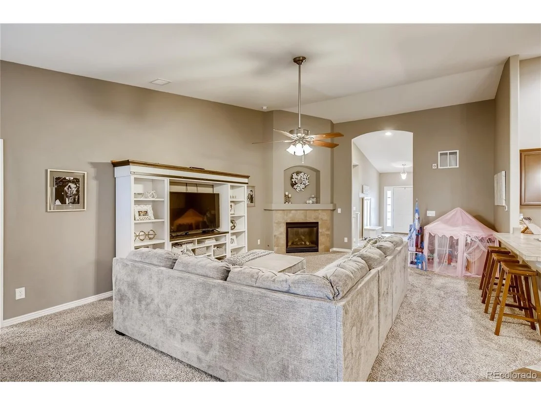 Photo of 6983 Sunburst Ave