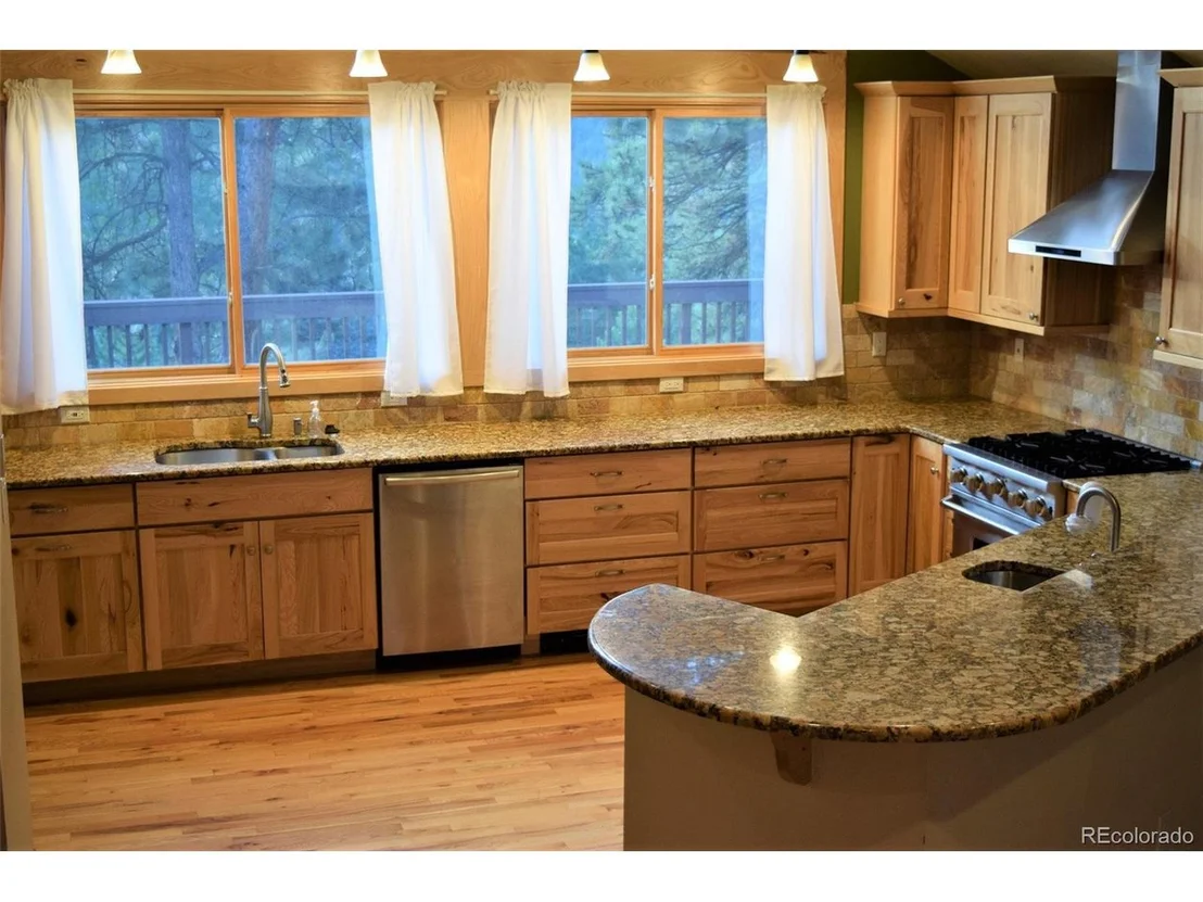 Photo of 28396 Clover Ln