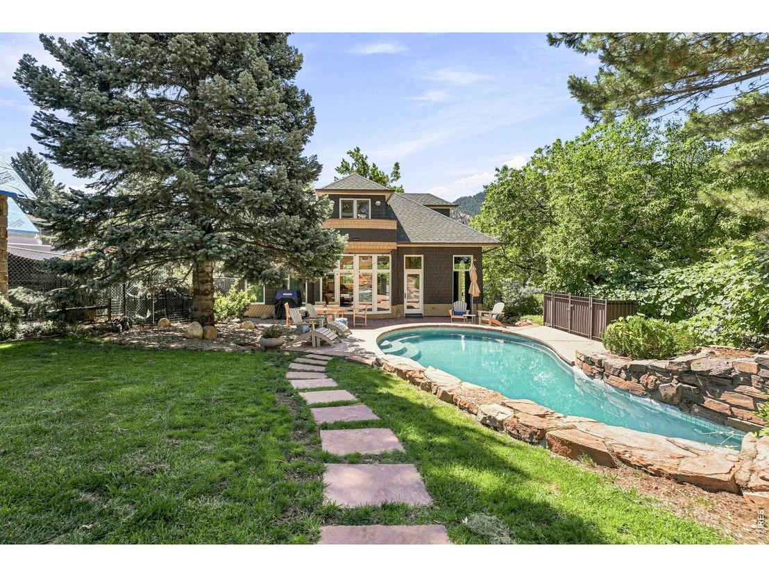 Photo of 403 Mountain View Rd