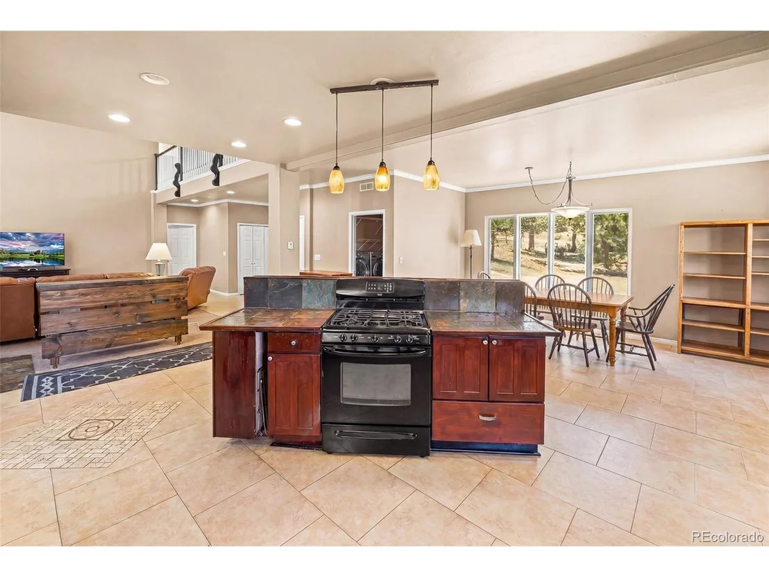Photo of 114 Ranier Ln