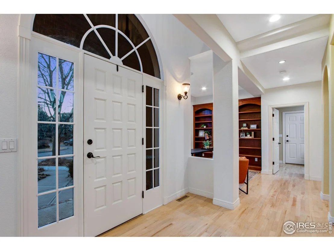 Photo of 378 High Pointe Dr