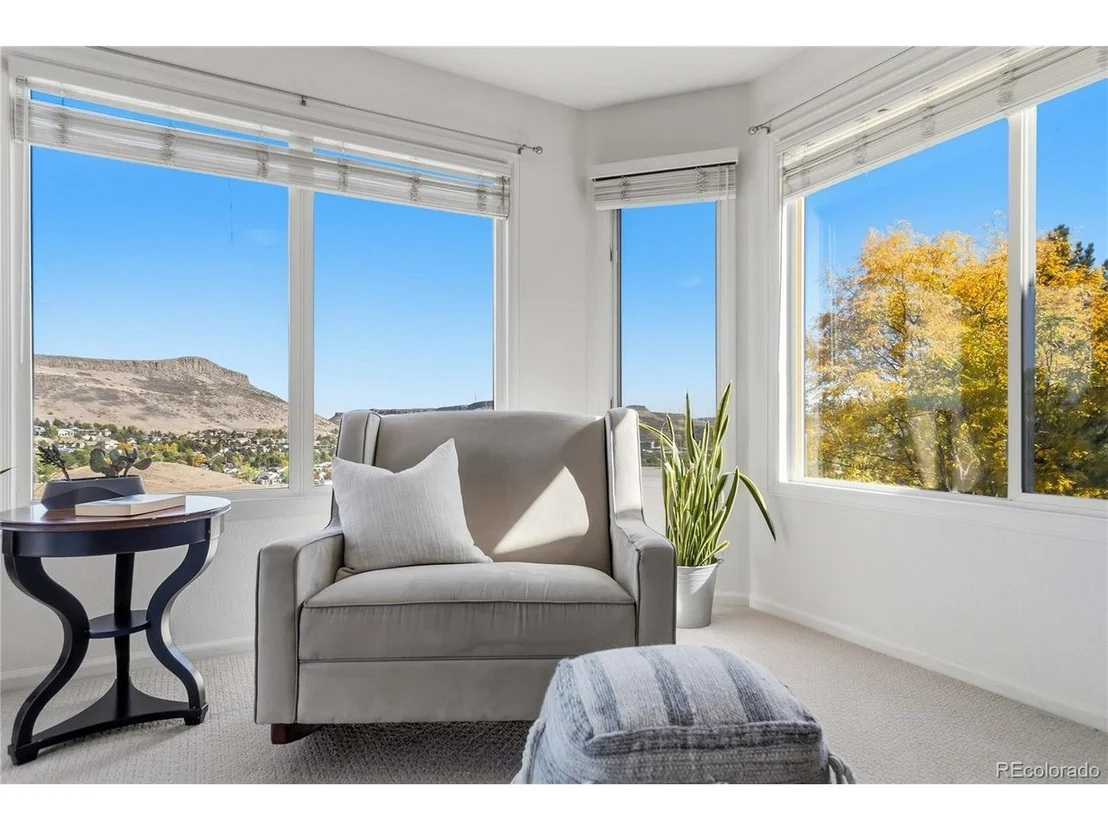 Photo of 445 Mesa View Way