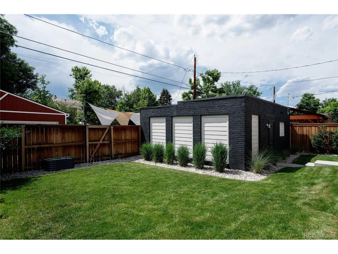 Photo of 2645 Eudora St