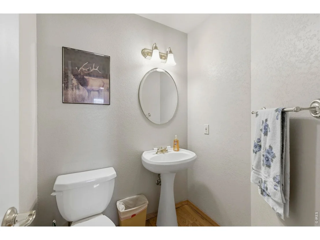 Photo of 3363 Crest Dr