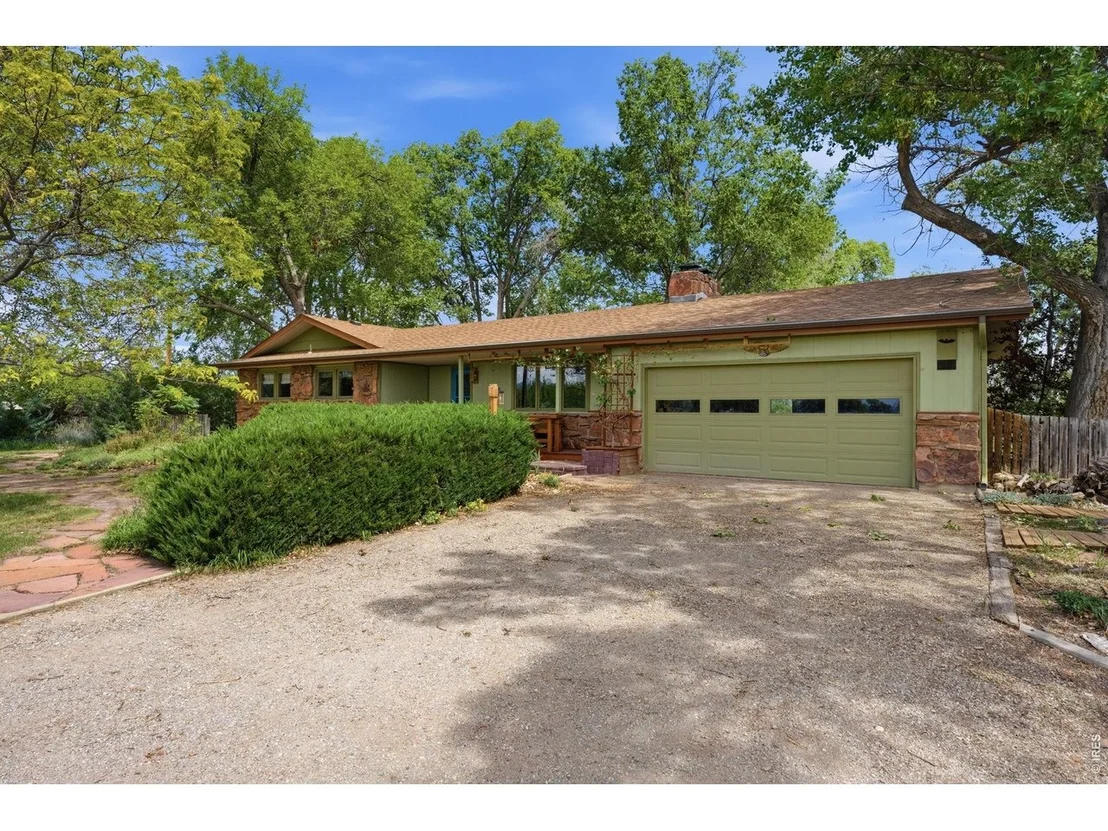 Photo of 6541 Saint Vrain Rd