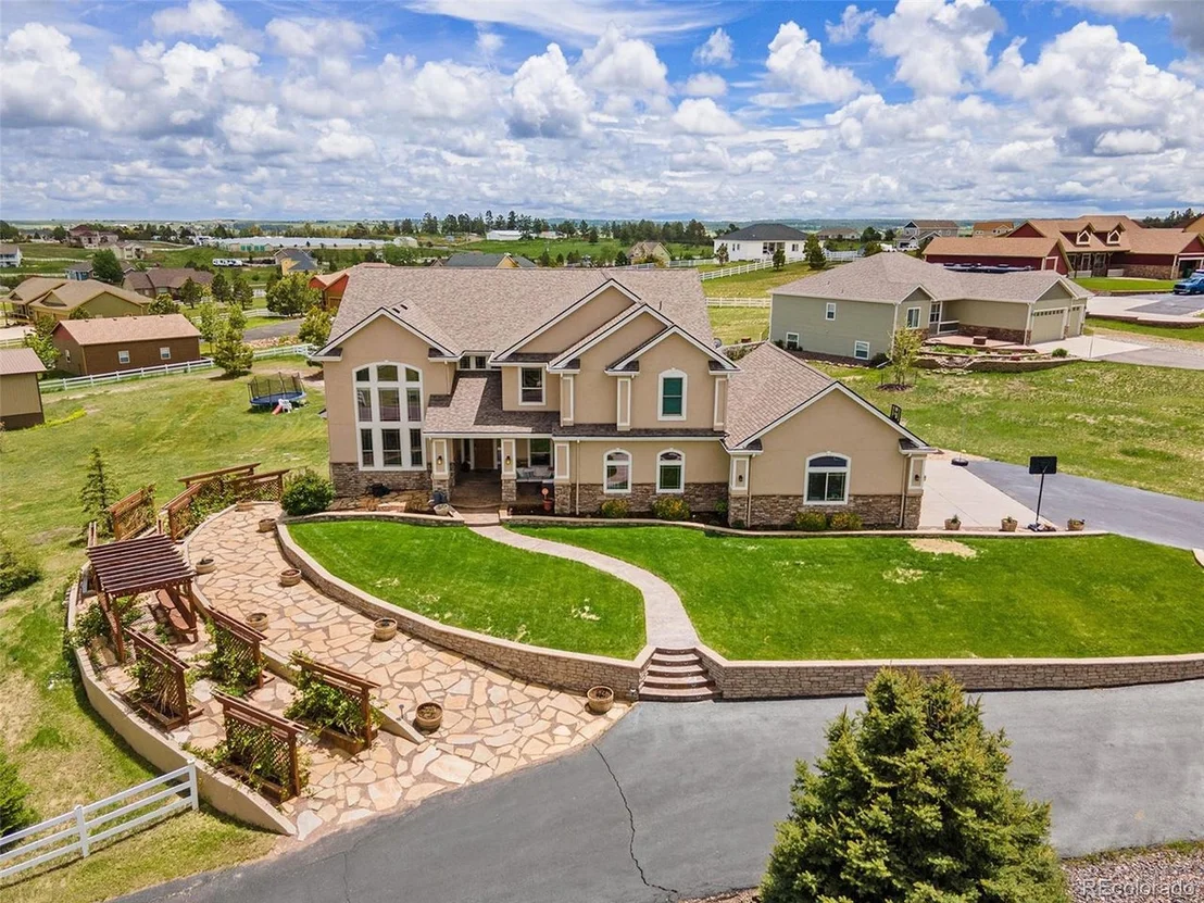 Photo of 41170 Round Hill Cir