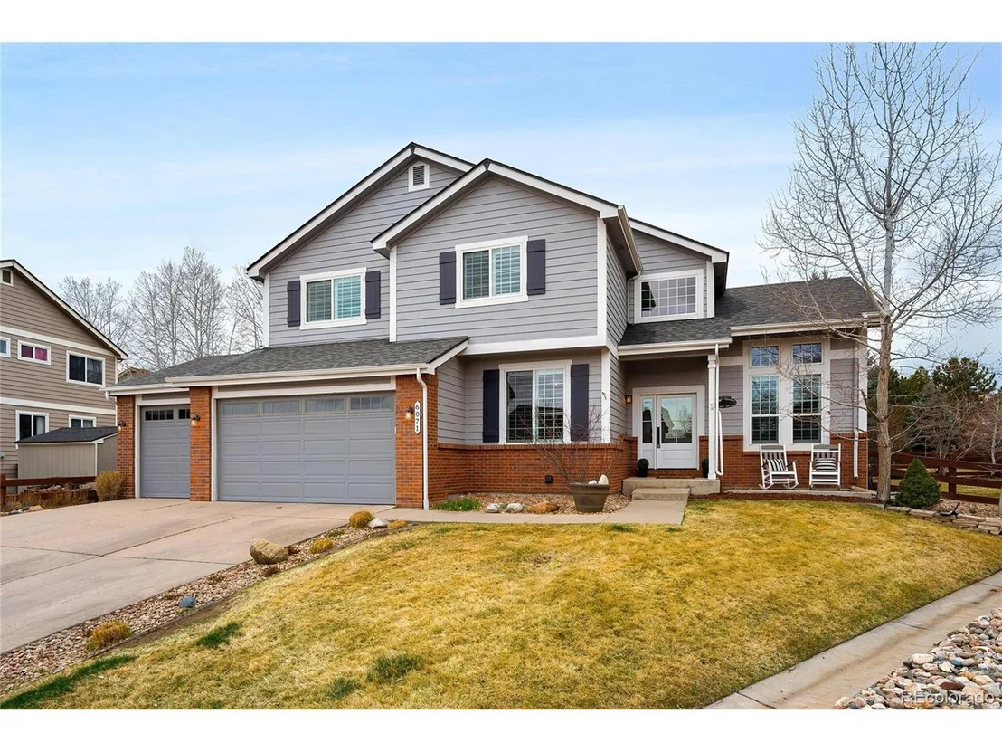 Photo of 6071 Russell Ln