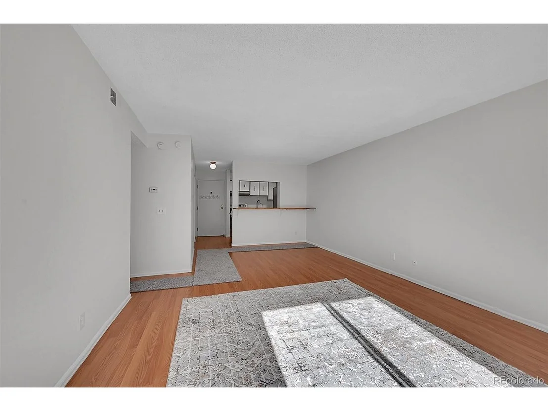 Photo of Unit 25J at 3250 Oneal Cir