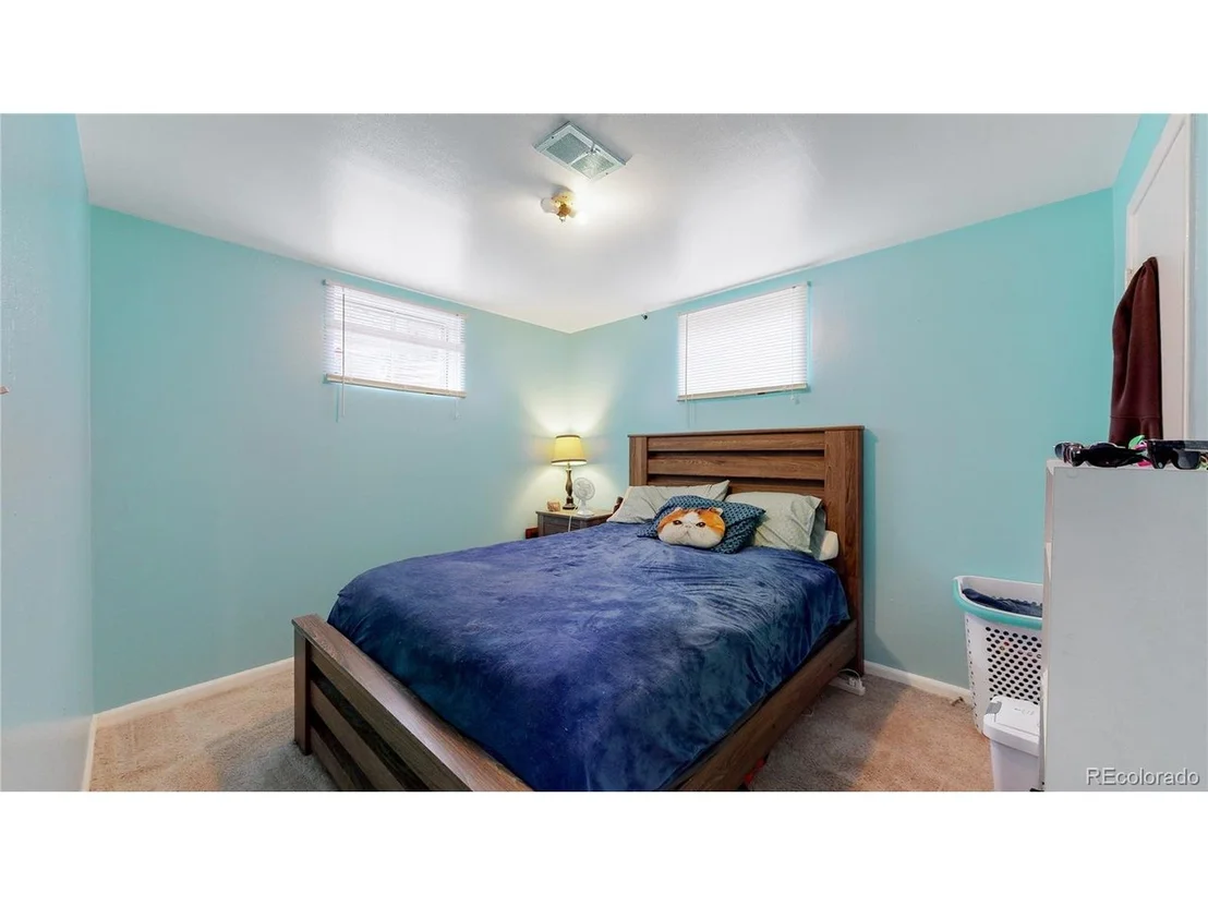 Photo of 423 Leonard Ln
