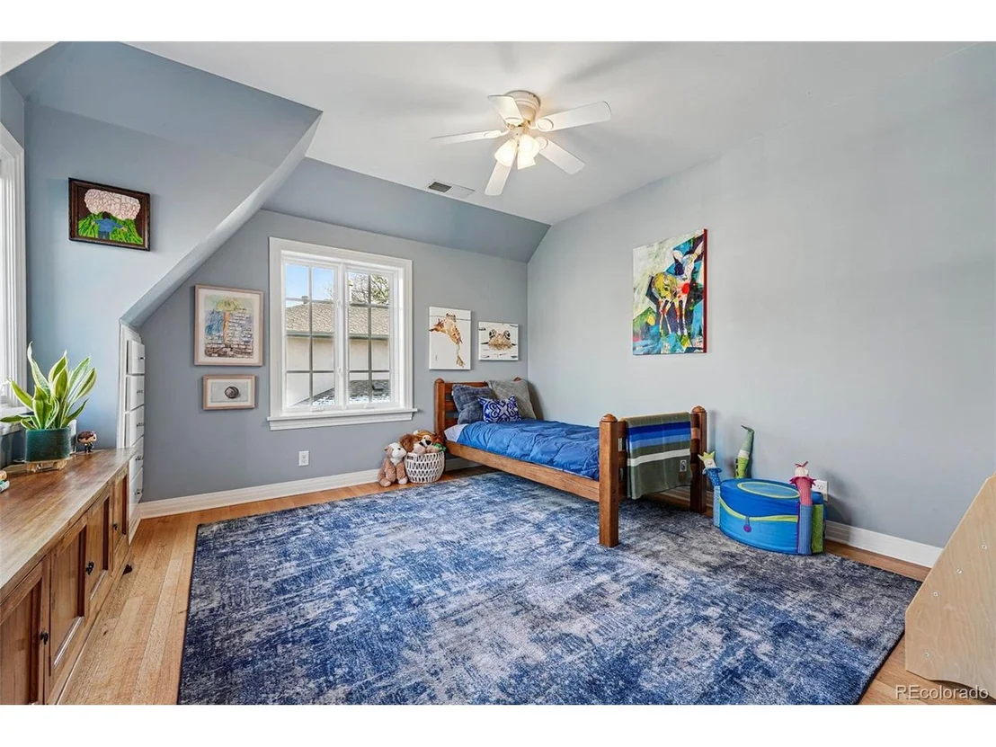 Photo of 1645 Locust St