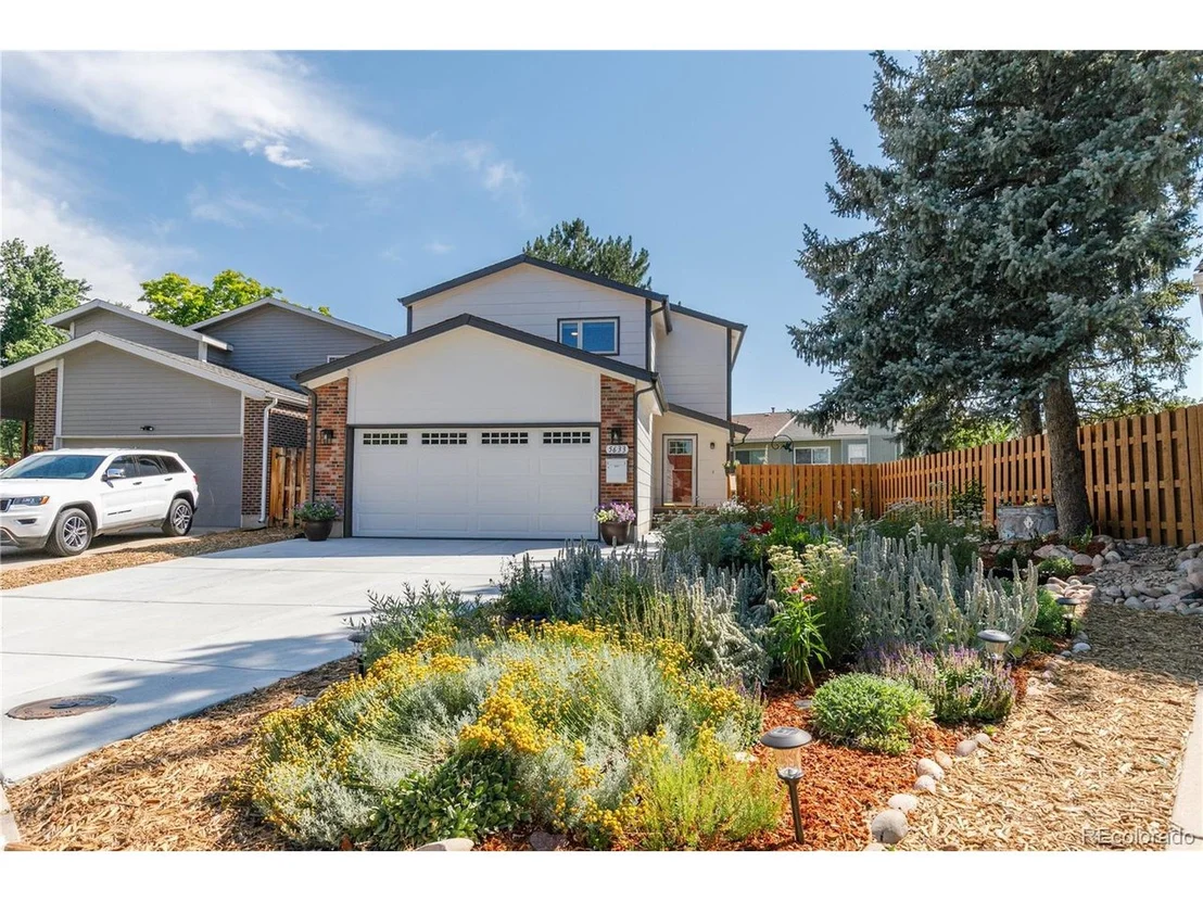 Photo of 5633 W 71st Pl