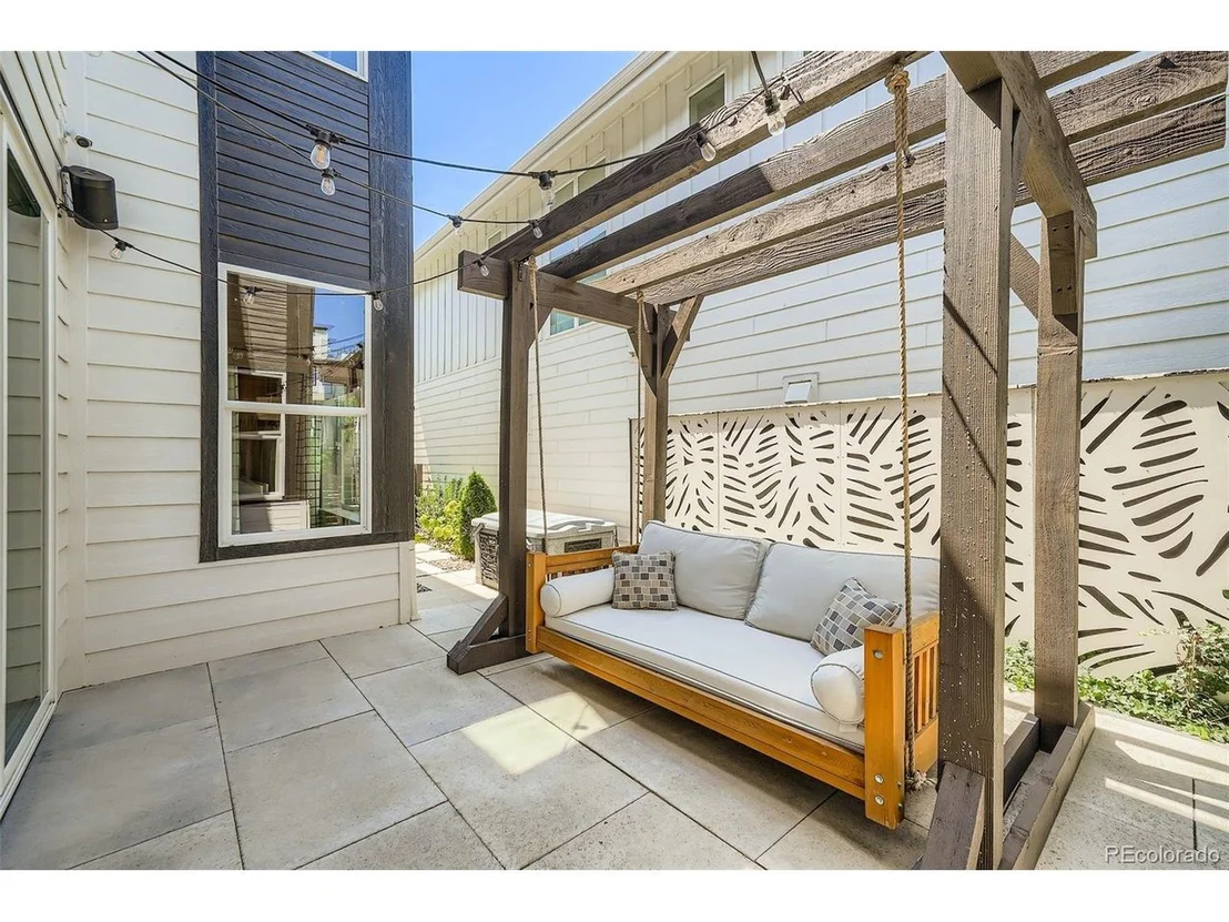 Photo of 720 Promenade Dr