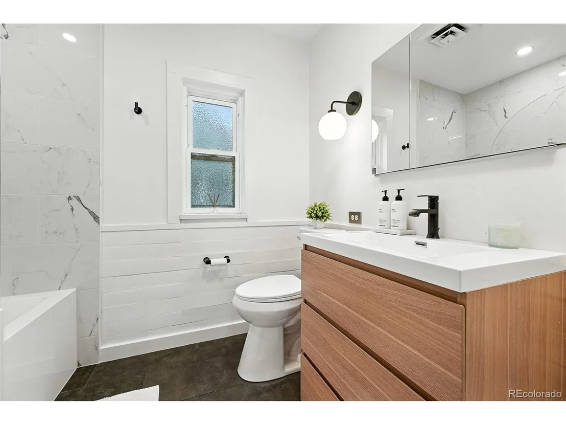 Photo of 1731 Locust St