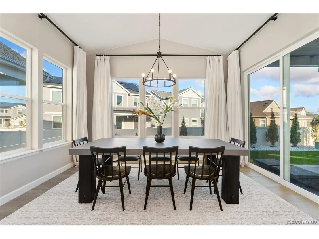 Photo of 6069 Long Branch Dr