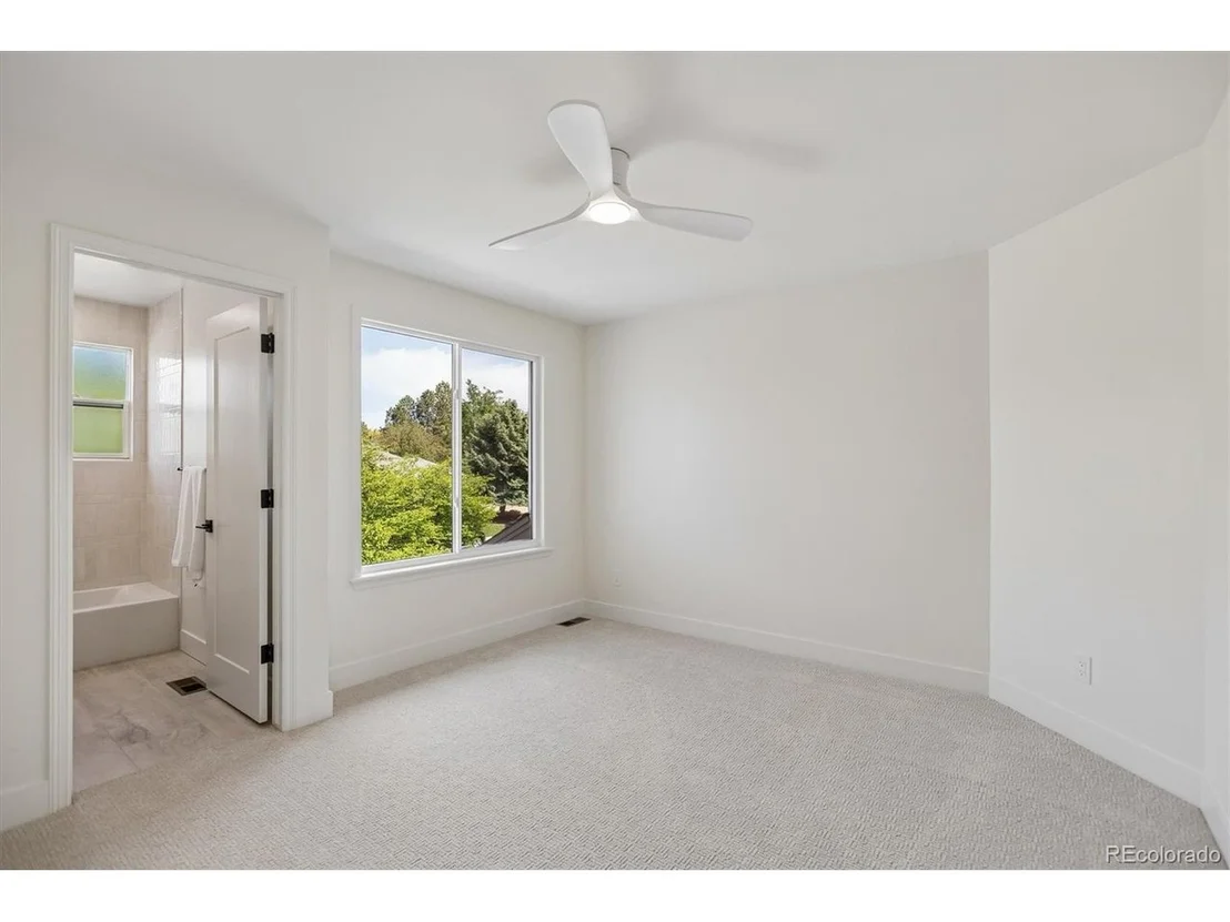 Photo of 5325 Pinehurst Dr