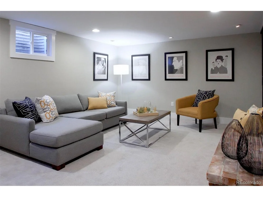 Photo of 255 Mohawk Dr