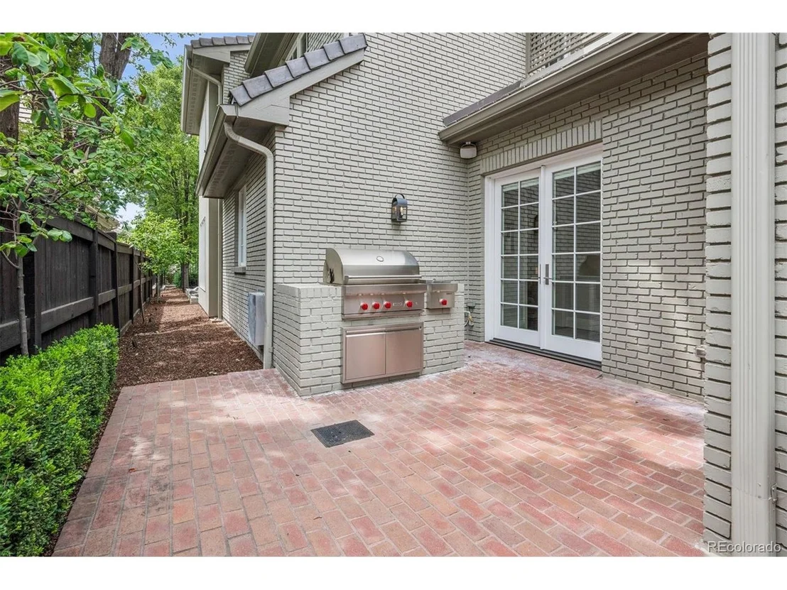 Photo of 450 Steele St