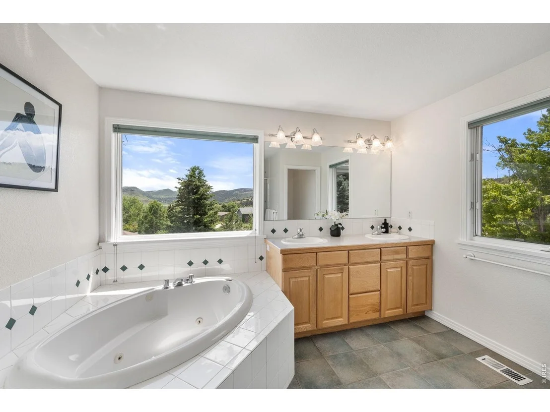 Photo of 1012 Steamboat Valley Rd