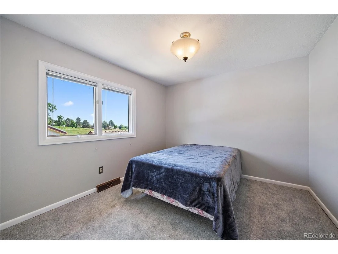 Photo of 7370 Jay St