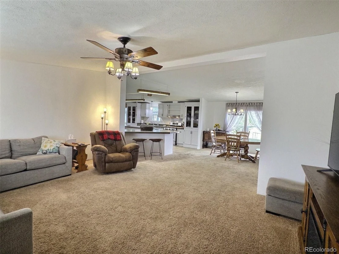 Photo of 6480 Crebs Dr