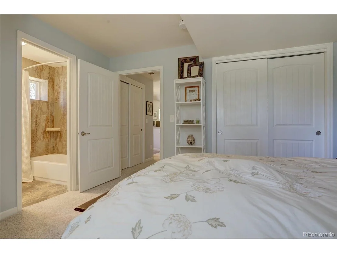 Photo of 29577 Larkspur