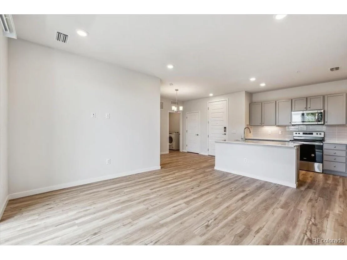 Photo of Unit 202 at 485 Interlocken Blvd