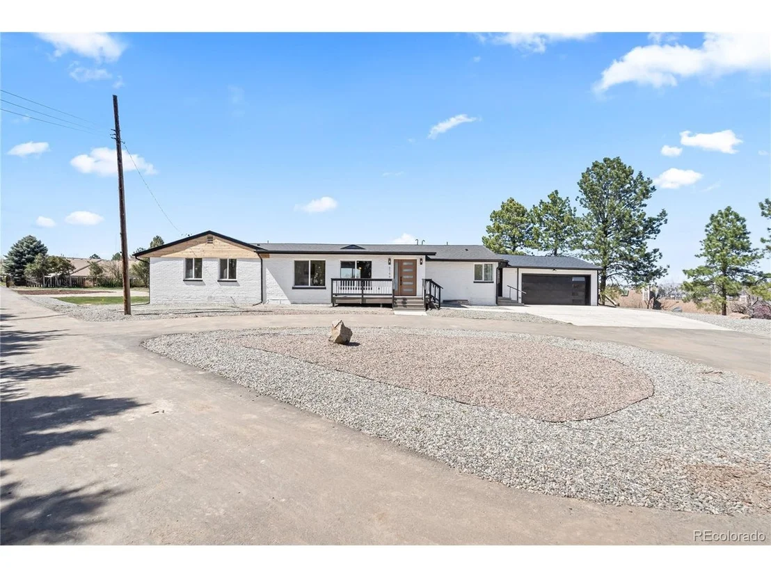 Photo of 6766 Zenobia Loop