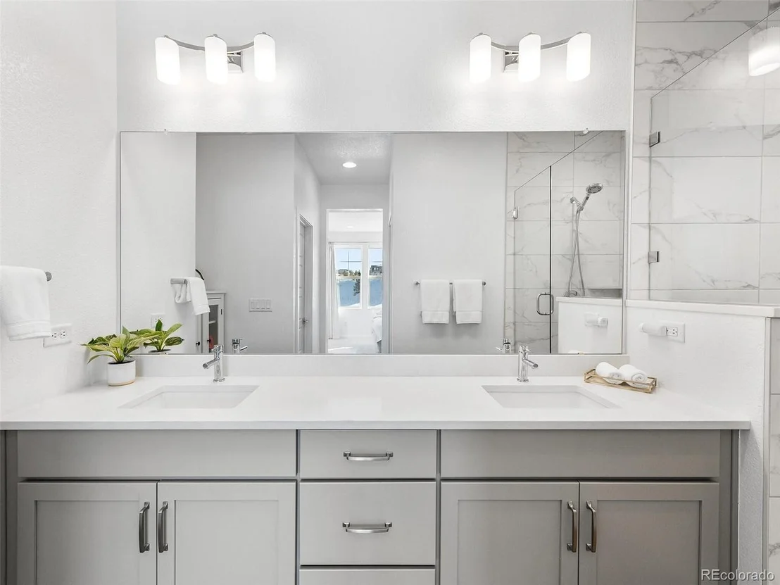 Photo of 11077 Sunshimmer Cir
