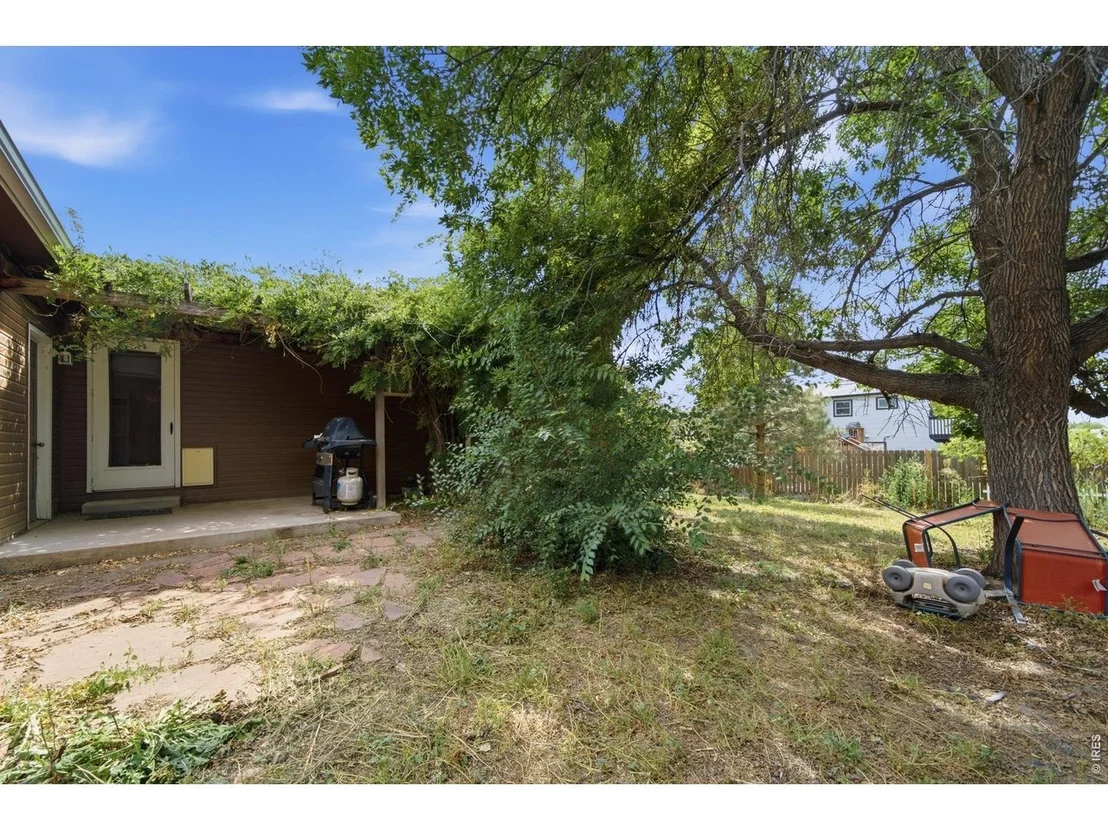 Photo of 347 Walnut Dr
