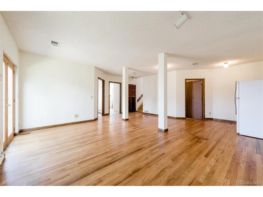 Photo of 8681 Bluegrass Cir