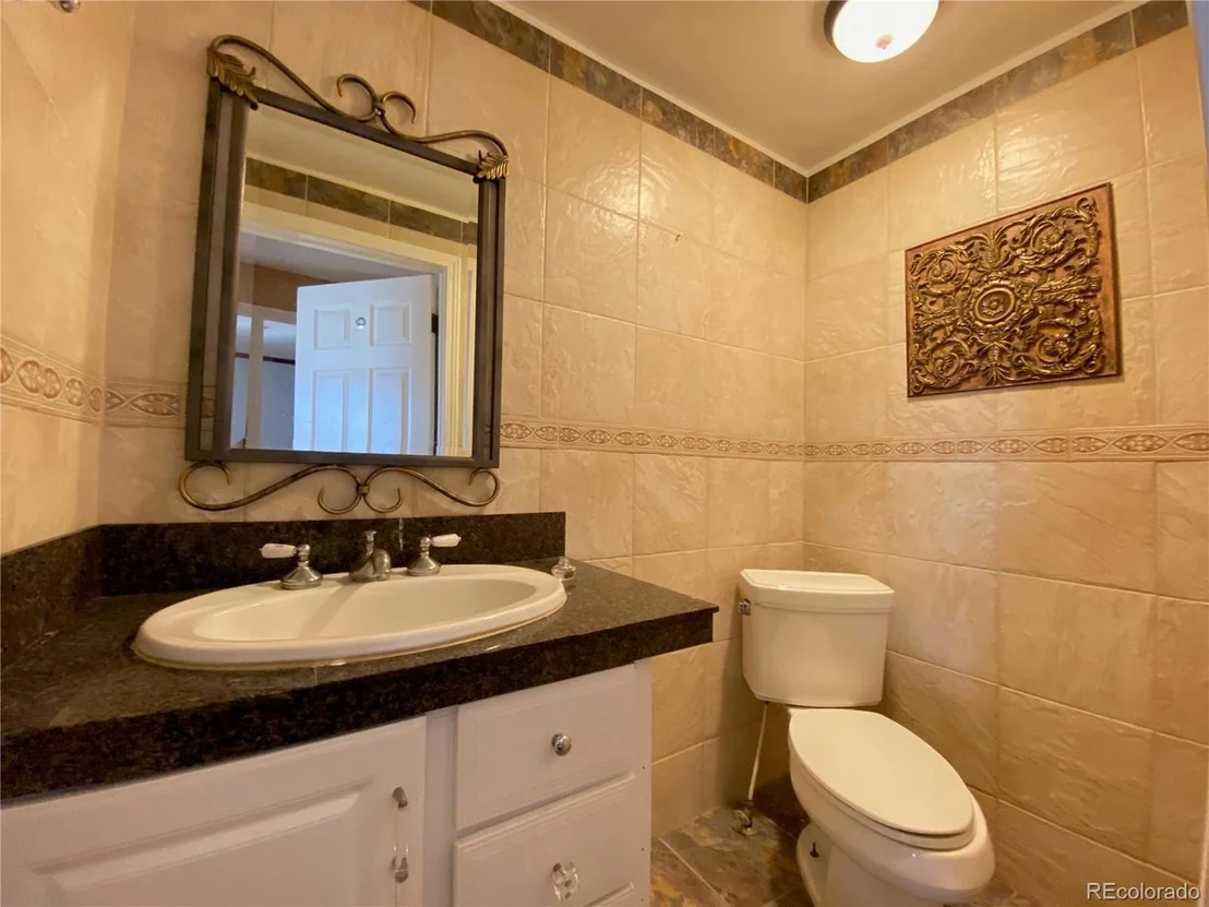Photo of 1222 Valley View Dr