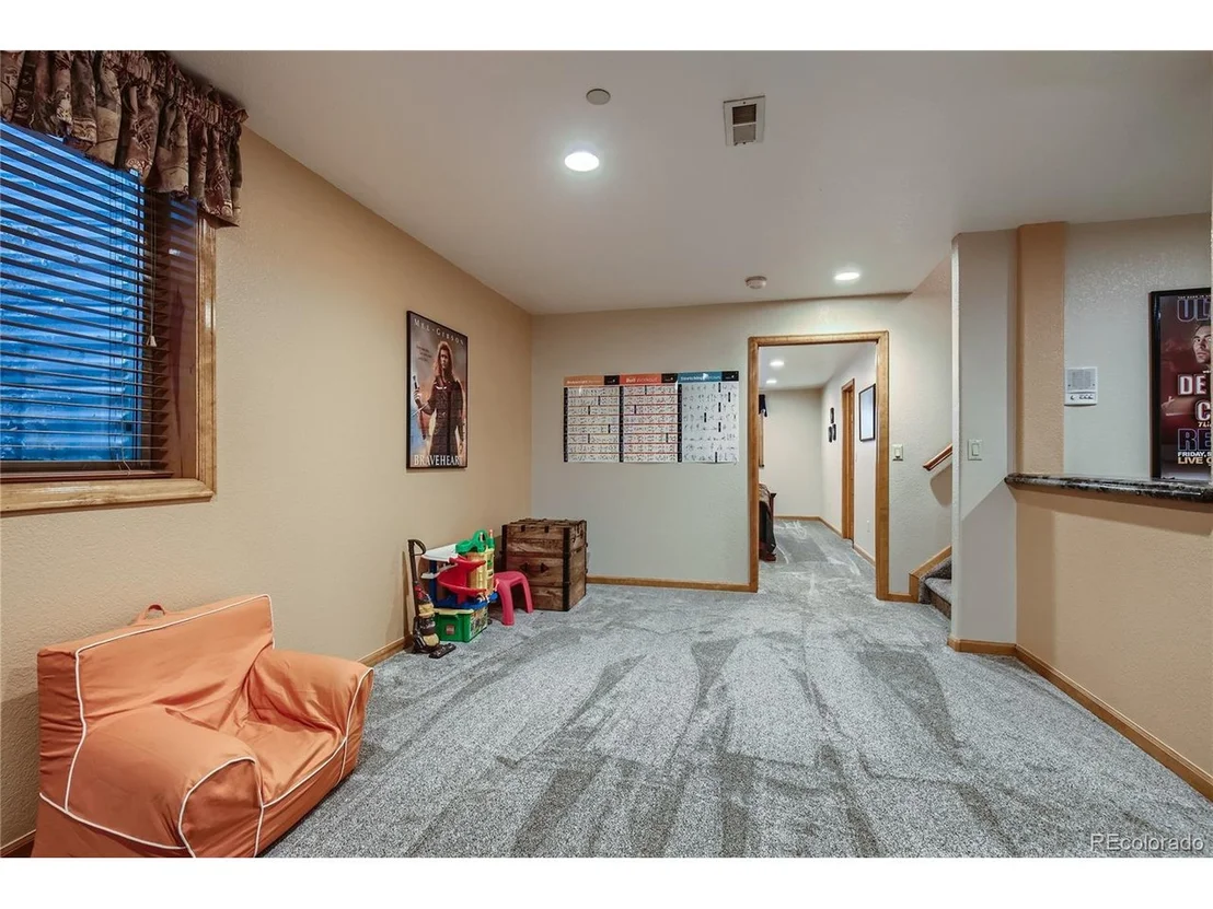 Photo of 14091 Downing St
