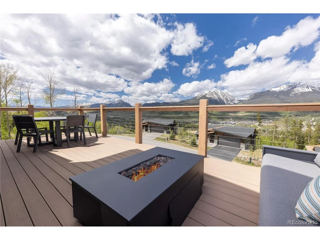 Photo of 27 Fly Caster Ln