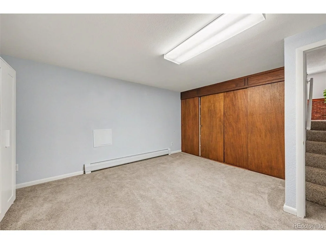 Photo of 327 Maple Dr